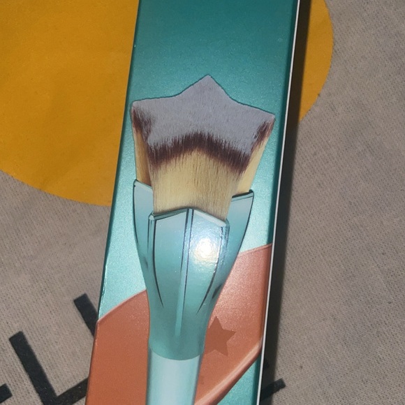 IT Cosmetics Limited Edition Super Star Foundation Brush bundle - Picture 13 of 15